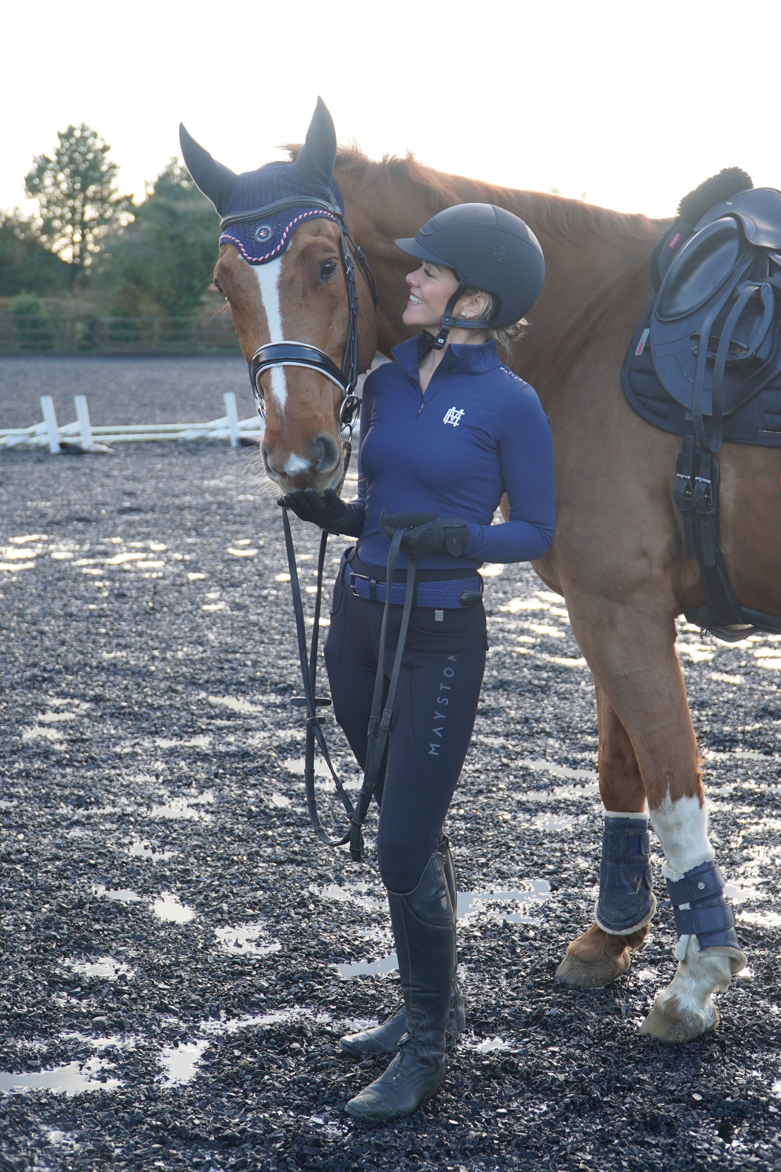 Premium Thermal Black Grey breeches with a Full Silicone seat. Stretch high waisted Jodhpurs. Deep pockets, supportive, comfortable and compression quality fabric. Elegant detailing with subtle branding.