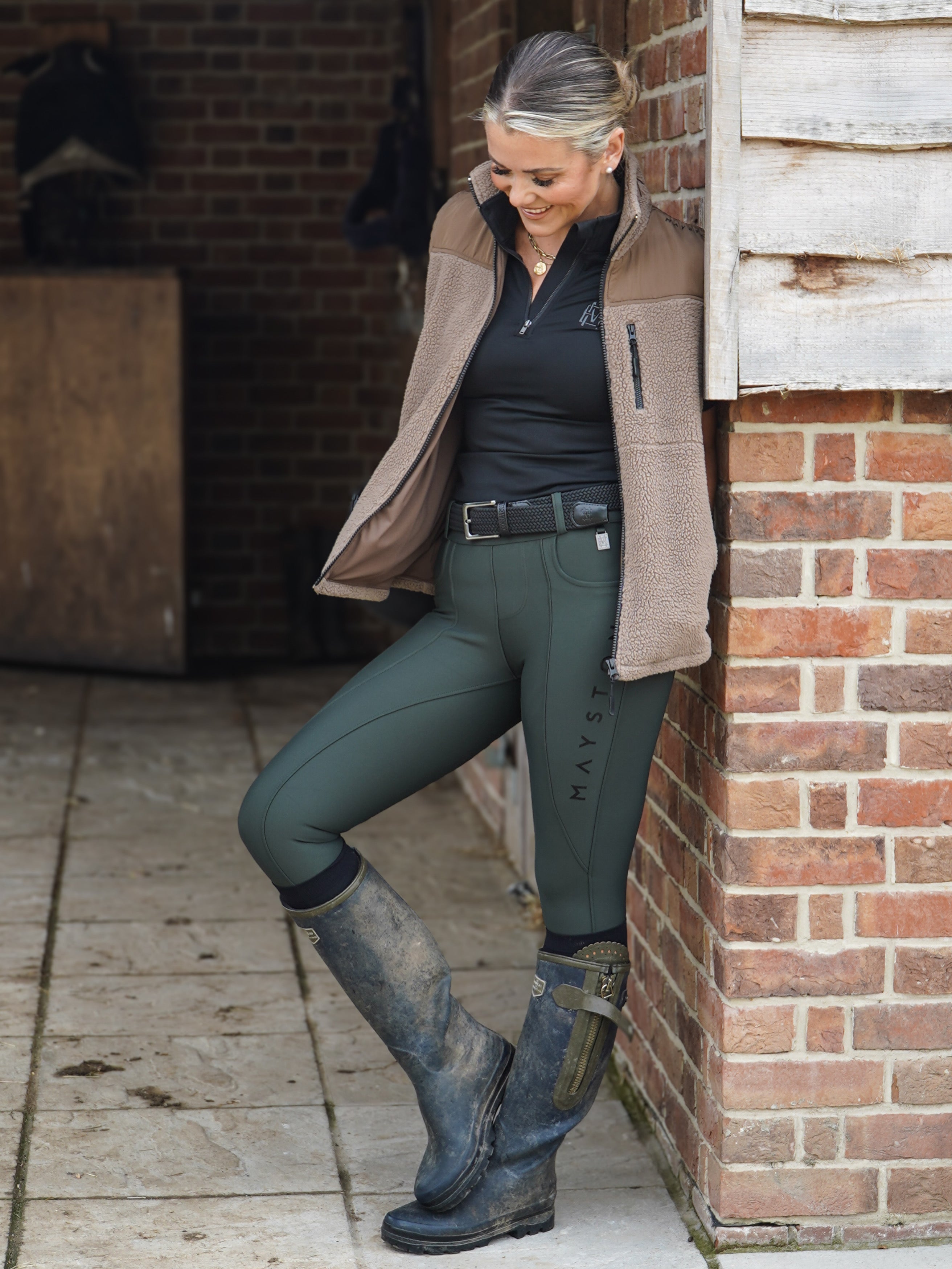 Premium breeches Stretch high waisted Jodhpurs. Deep pockets, supportive, comfortable and compression quality fabric. Elegant detailing with subtle branding.  dark hunter green