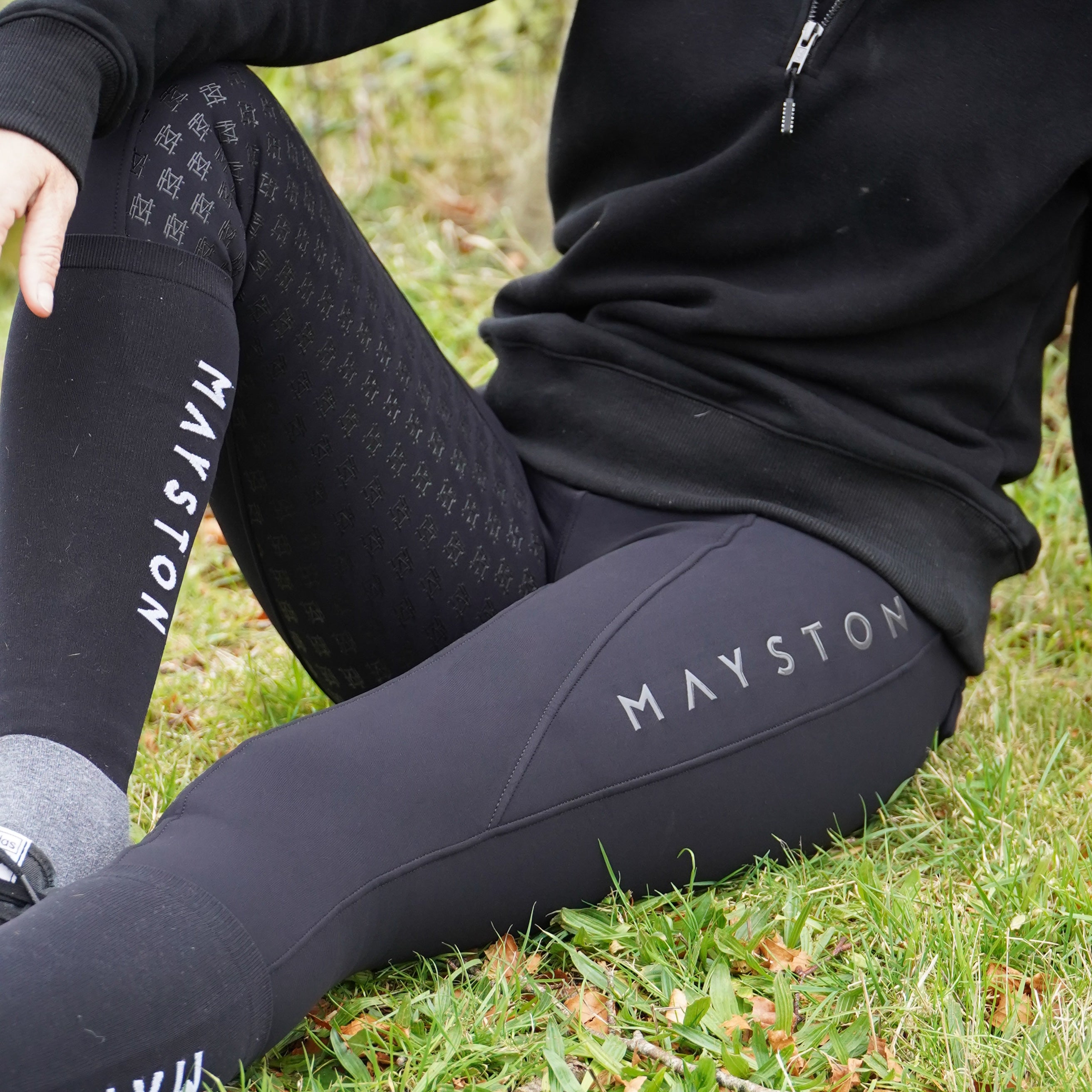 Premium Thermal Black Grey breeches with a Full Silicone seat. Stretch high waisted Jodhpurs. Deep pockets, supportive, comfortable and compression quality fabric. Elegant detailing with subtle branding. 