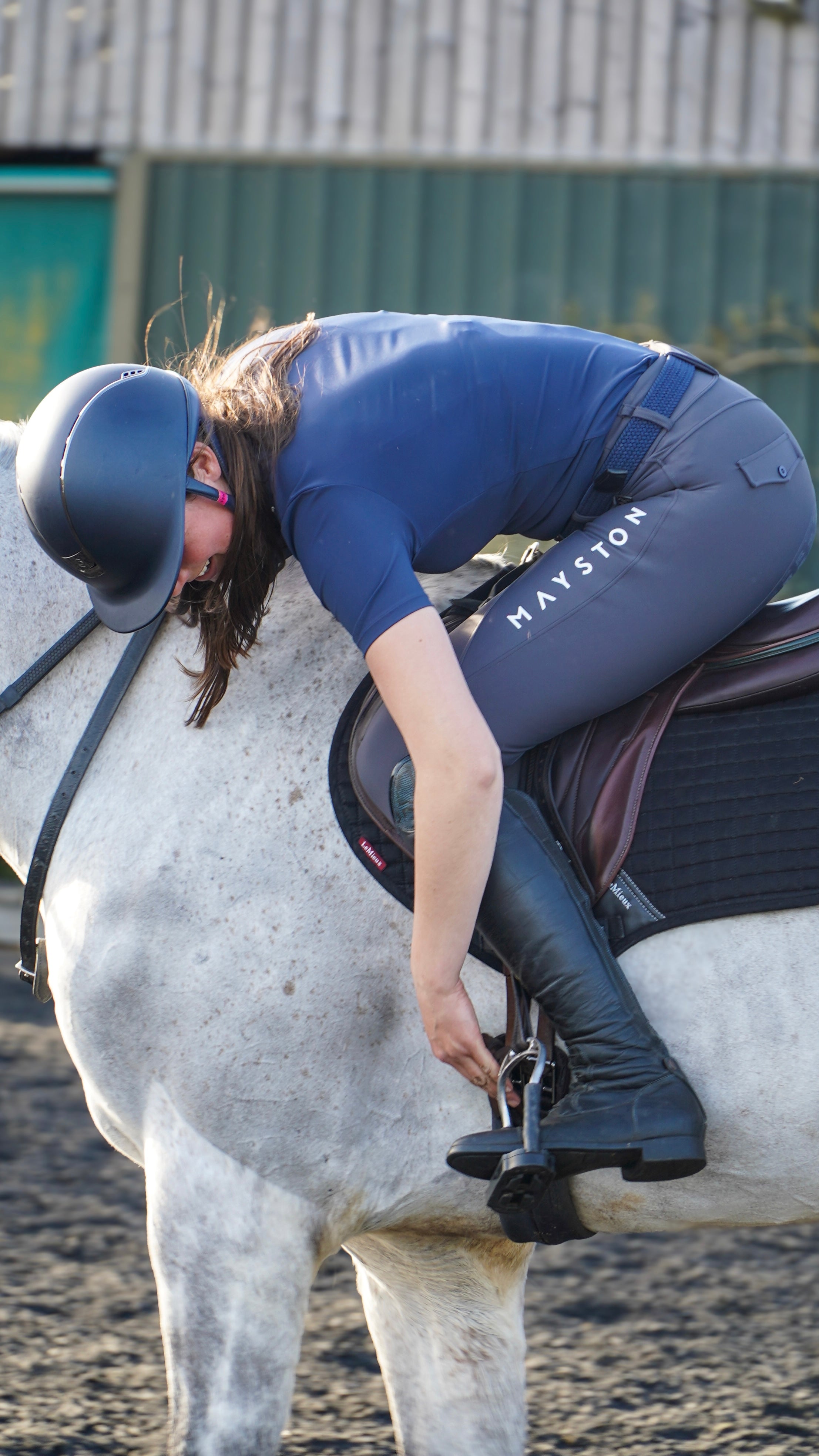 Premium Grey breeches with a Full Silicone seat. Stretch high waisted Jodhpurs. Deep pockets, supportive, comfortable and compression quality fabric. Elegant detailing with subtle branding. 